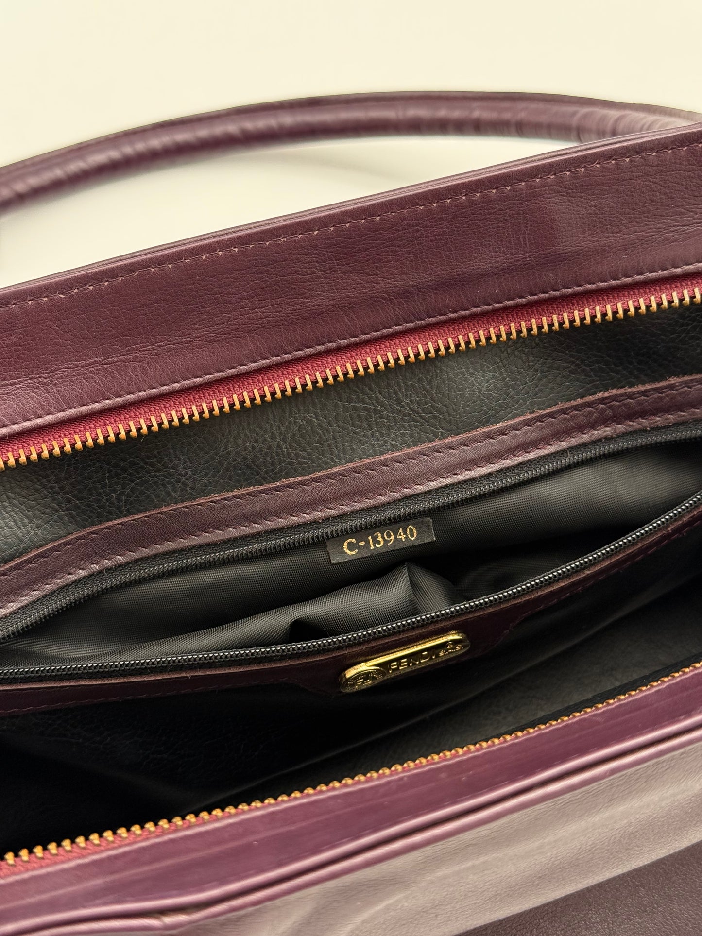 Fendi Shoulder Bag in Dark Burgundy Leather