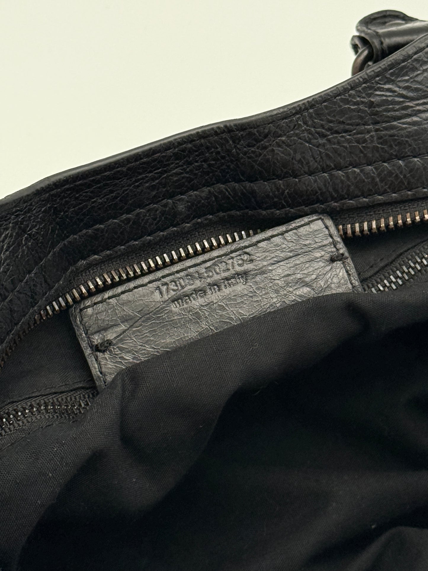 Balenciaga Classic City Bag – Black